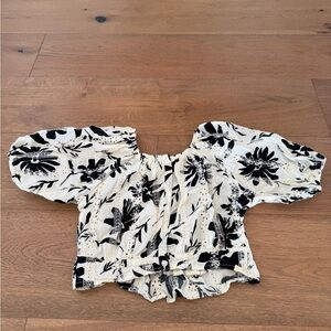 Kids Floral Puff Sleeve Top - Black and White 9/10